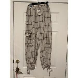 easel Plaid Drawstring Ankle Pants in Beige and Black